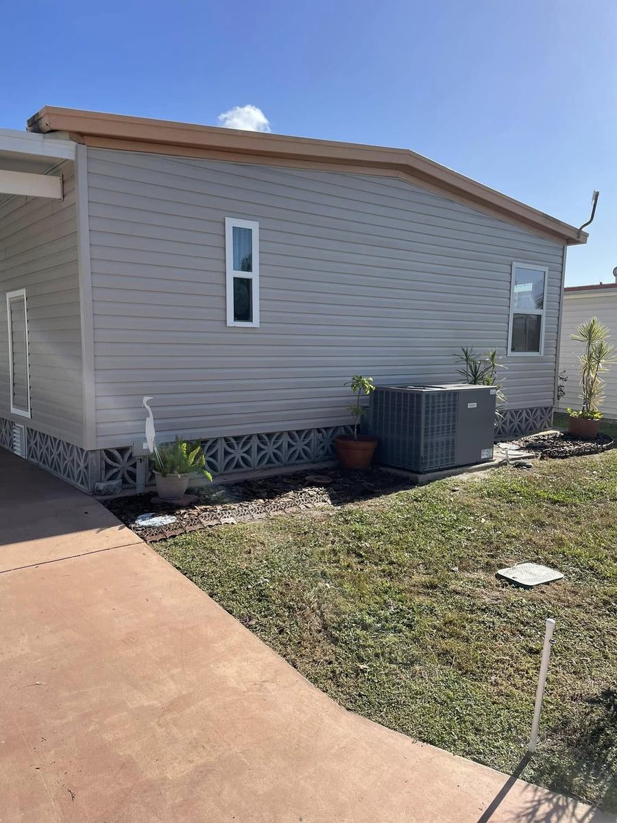 Exterior project 3, before &mdash; rear side view